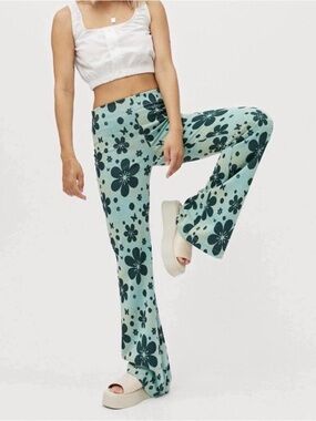 Urban Outfitters Bryn Flower Power Retro Flare Pants Boho Hippie Floral Knit S